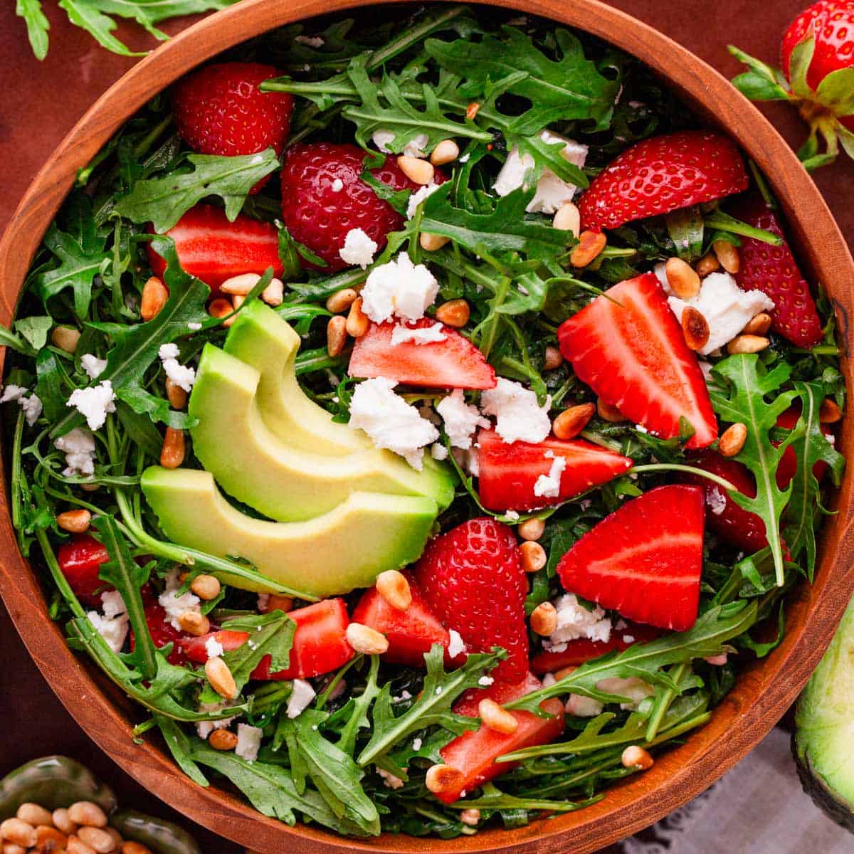 Strawberry Arugula Salad With Balsamic Vinegar Dressing