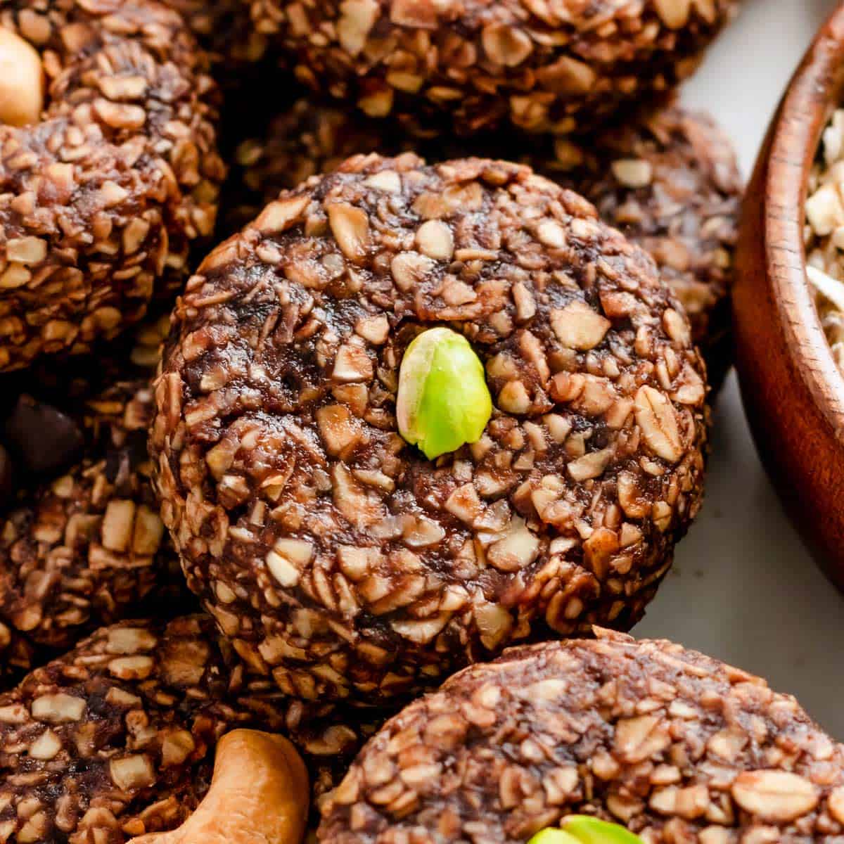 No Bake Chocolate Oatmeal Cookies