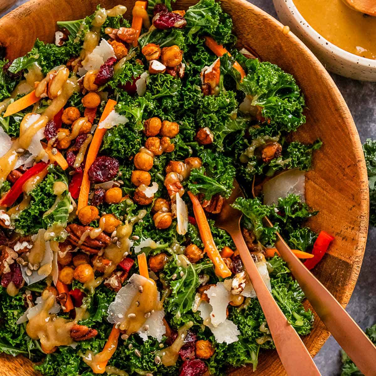 Chickpea Kale Salad Recipe (With Lemon Tahini Dressing)