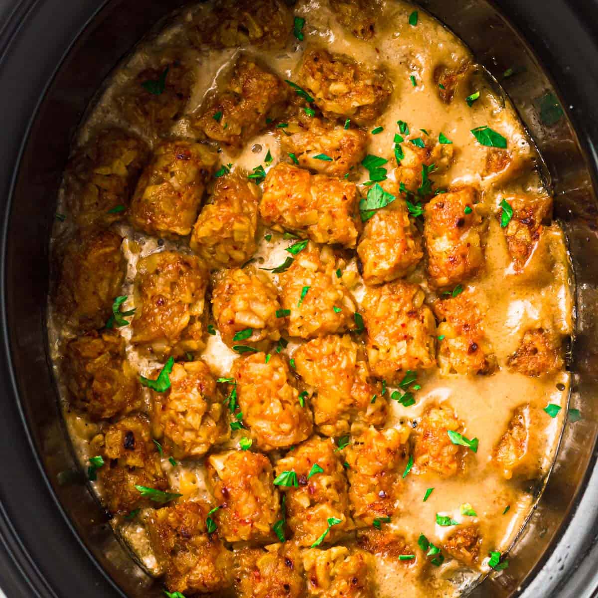 Cheesy Tater Tot Casserole (with Beef)