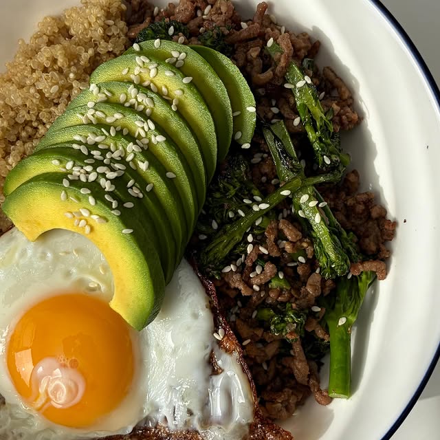 Mince Beef with Quinoa, Avocado, and Fried Egg